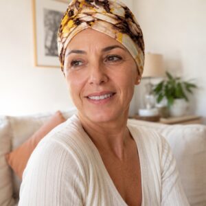 Pañuelo-bambu-para-quimioterapia-oncologico-trinidad-españa Pañuelo oncologico de bambu modelo kenia, foto de producto de lifestyle