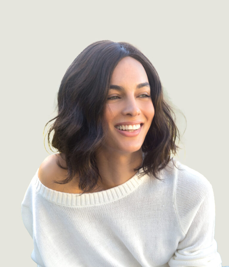 Cómo conservar tu peluca durante el verano: calor, sudor y protección UV